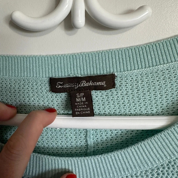 Women’s Tommy Bahama Flowy Cover  Shirt - Picture 2 of 3